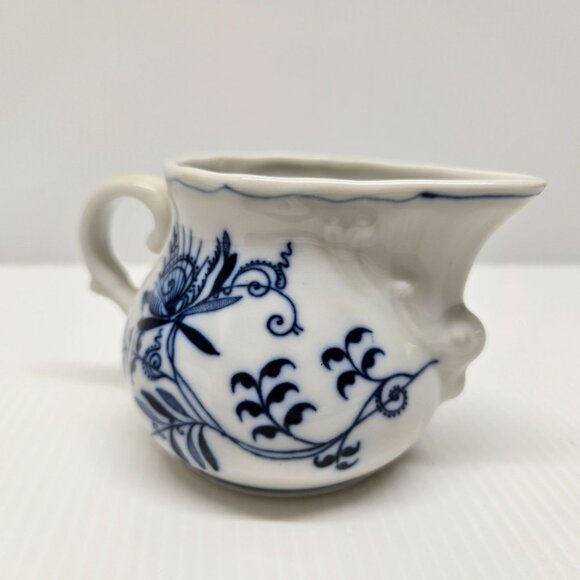 Blue Danube Japan Blue Onion 6oz Creamer With Rectangle BackStamp - Picture 5 of 5